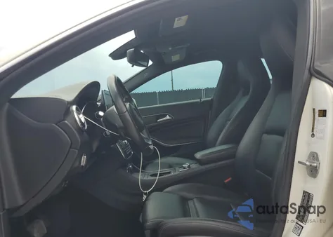 2016 Mercedes-Benz Cla 250 4Matic z USA, uszkodzony, nr VIN WDDSJ4GB4GN389863